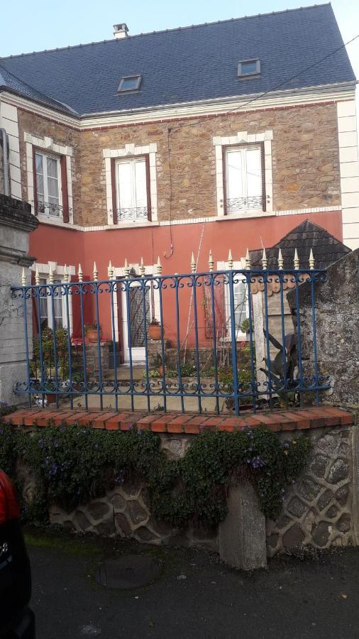 La Villa D Iska Souge-le-Ganelon Exterior foto